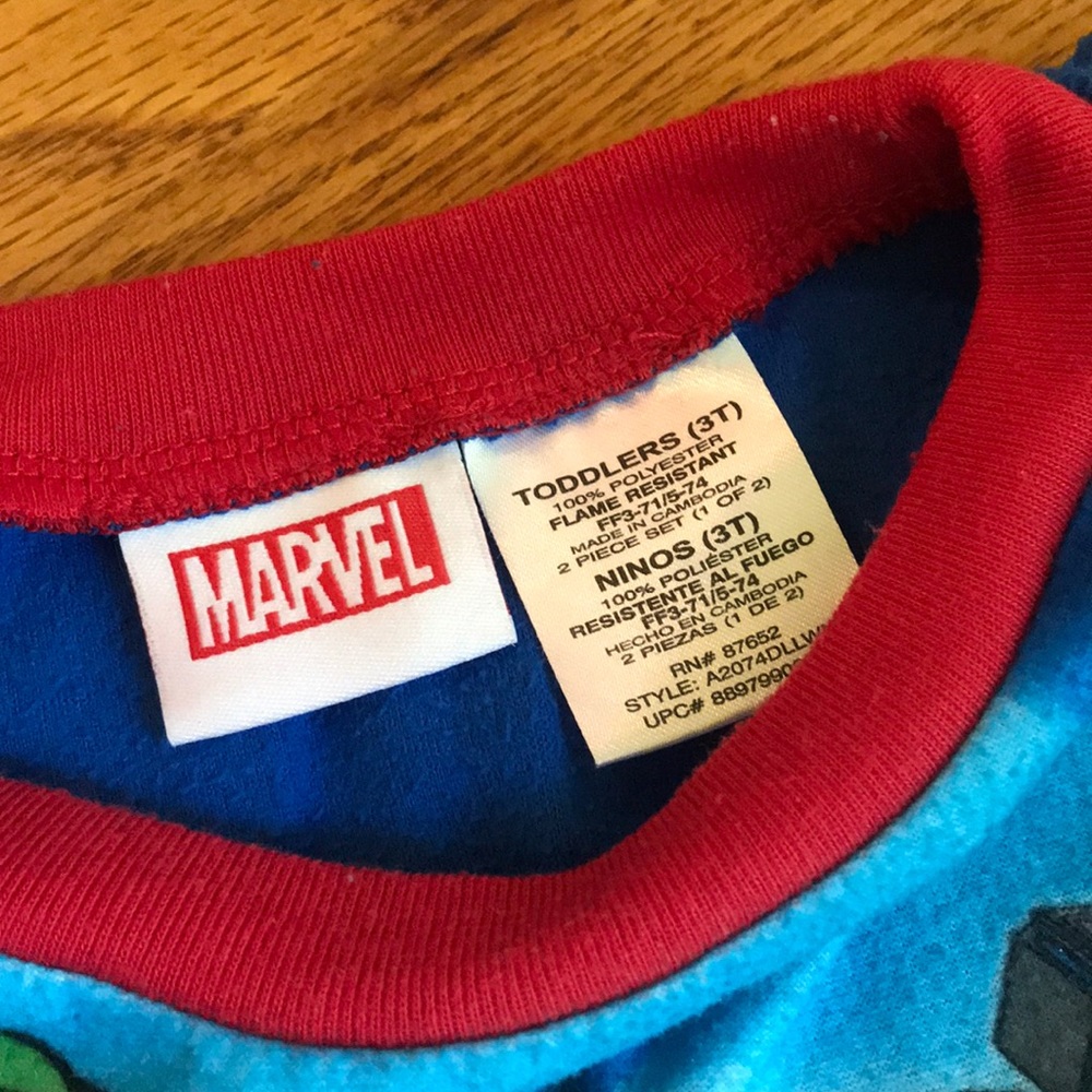 Marvel pajama set - Picture 3 of 3